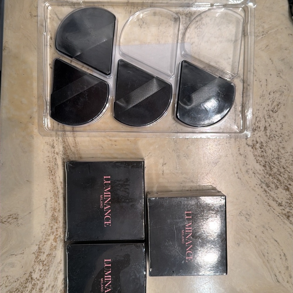 3 Luminance, under eye brightener & triangle powder puffs